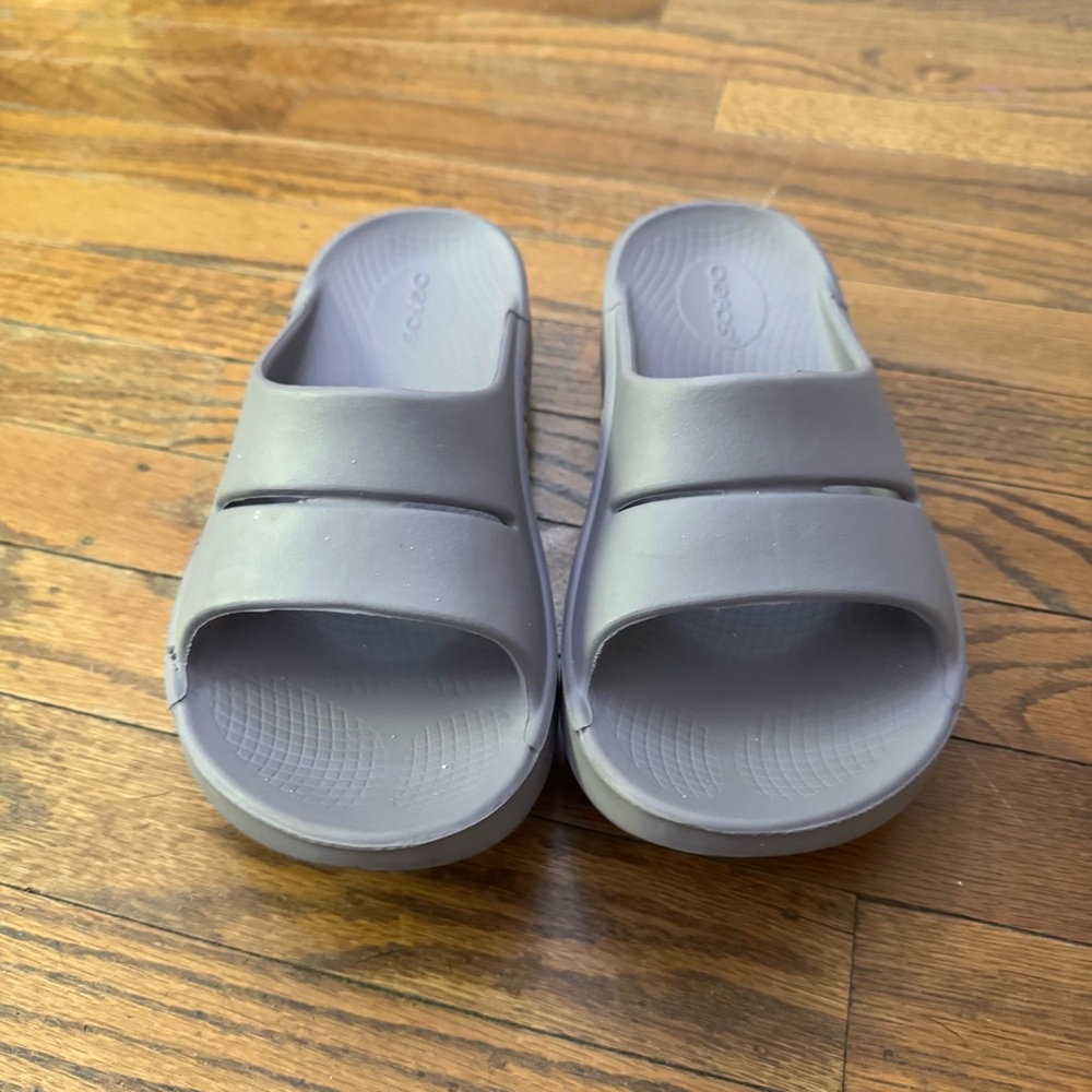 OOFOS OOOAAH Women's Slide Sandals in Light Purple Mauve 7